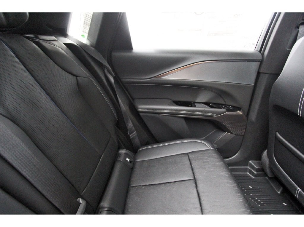 2027 Cadillac LYRIQ Luxury - Photo 11