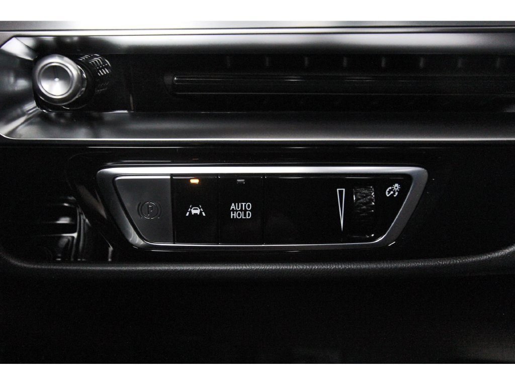 2027 Cadillac LYRIQ Luxury - Photo 14