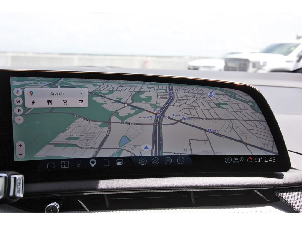 2027 Cadillac OPTIQ Luxury - Photo 18