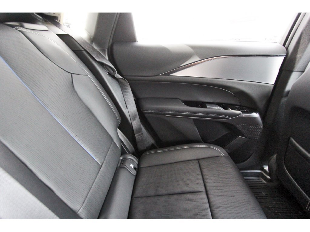 2027 Cadillac LYRIQ Luxury - Photo 11