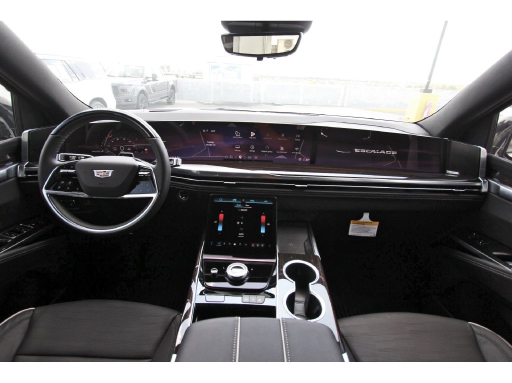 2027 Cadillac Escalade Luxury - Photo 9