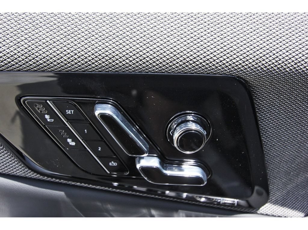 2027 Cadillac OPTIQ Luxury - Photo 22