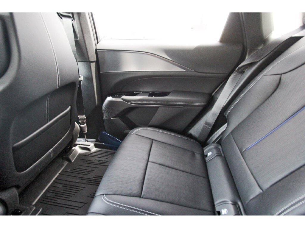 2027 Cadillac LYRIQ Luxury - Photo 12