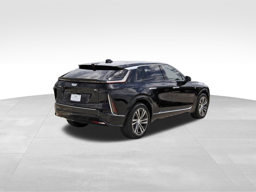 New 2027 CADILLAC LYRIQ Luxury SUV