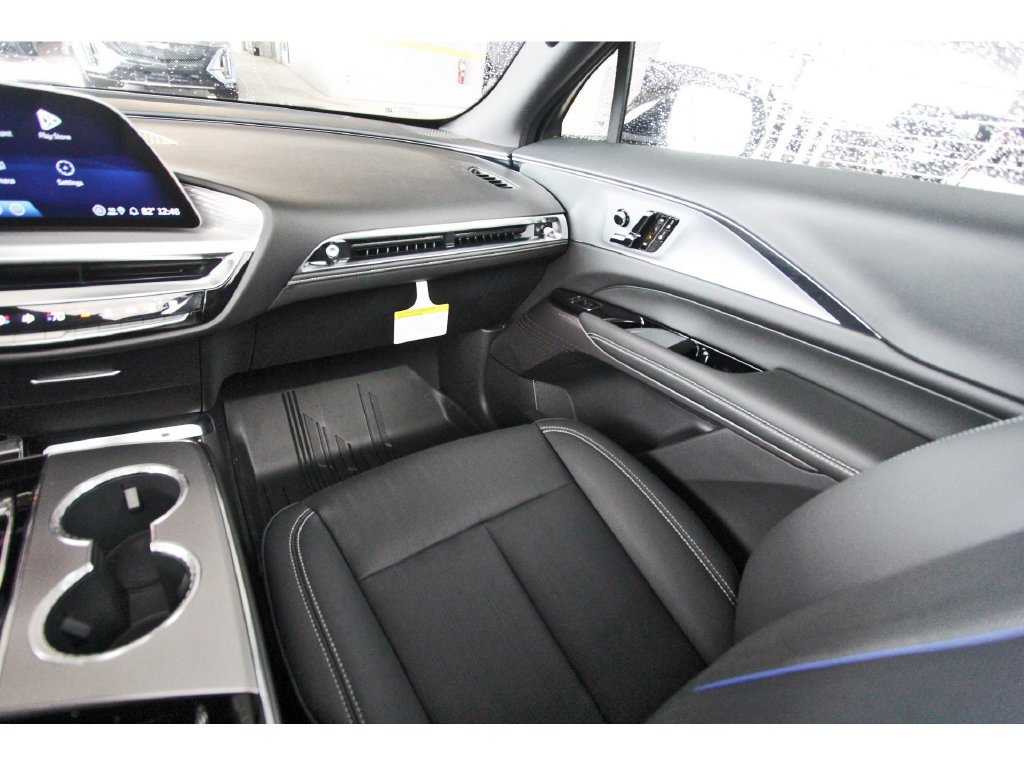 2027 Cadillac LYRIQ Luxury - Photo 10