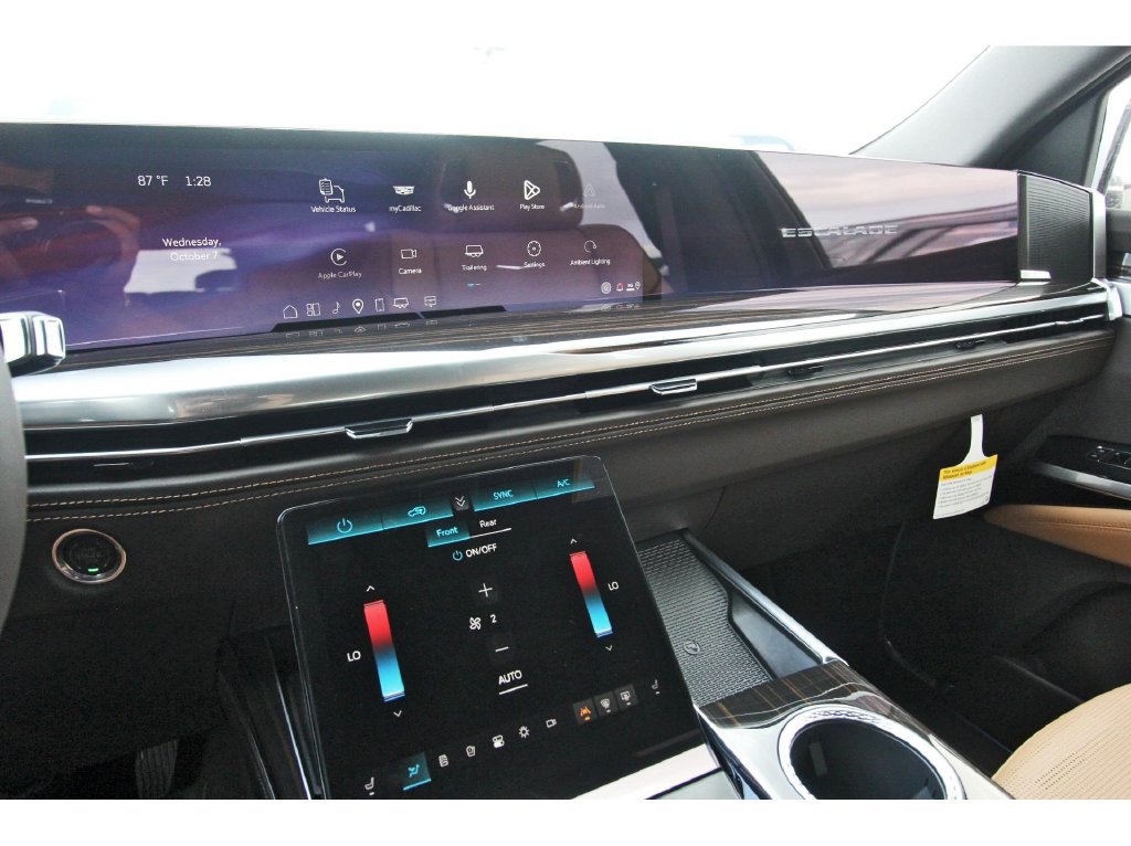 2027 Cadillac Escalade Luxury - Photo 17