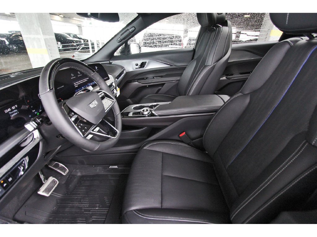 2027 Cadillac LYRIQ Luxury - Photo 6