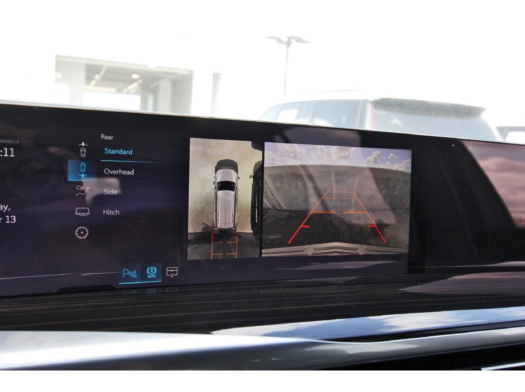 2027 Cadillac Escalade Luxury - Photo 18