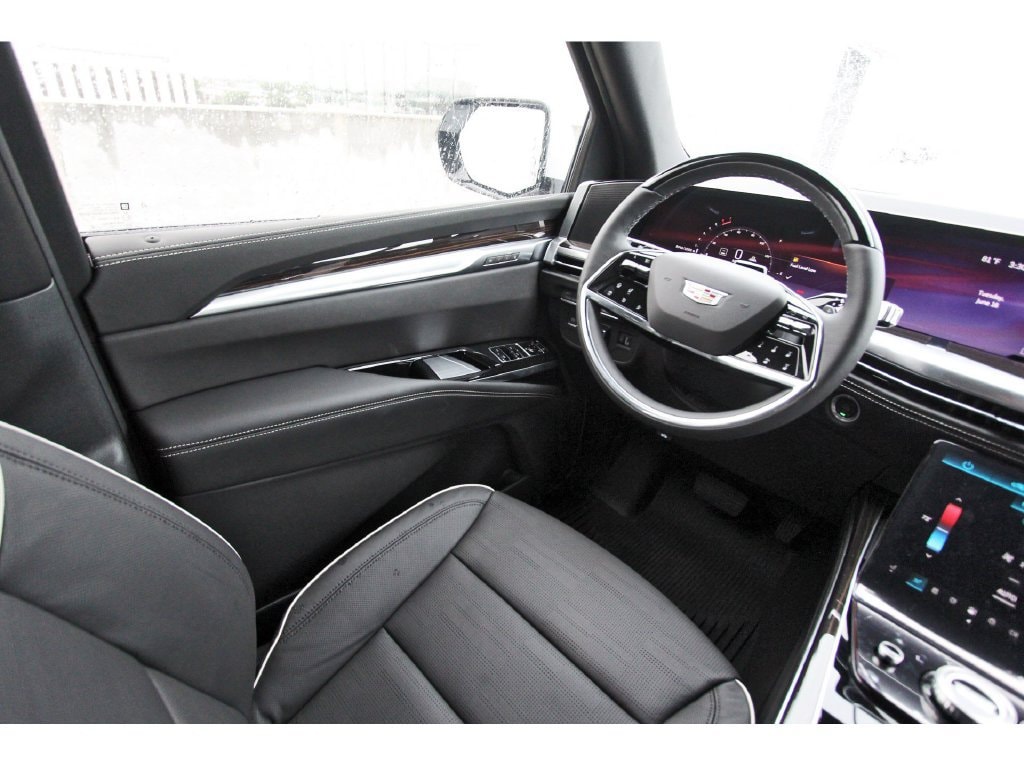 2026 Cadillac Escalade ESV Luxury - Photo 8