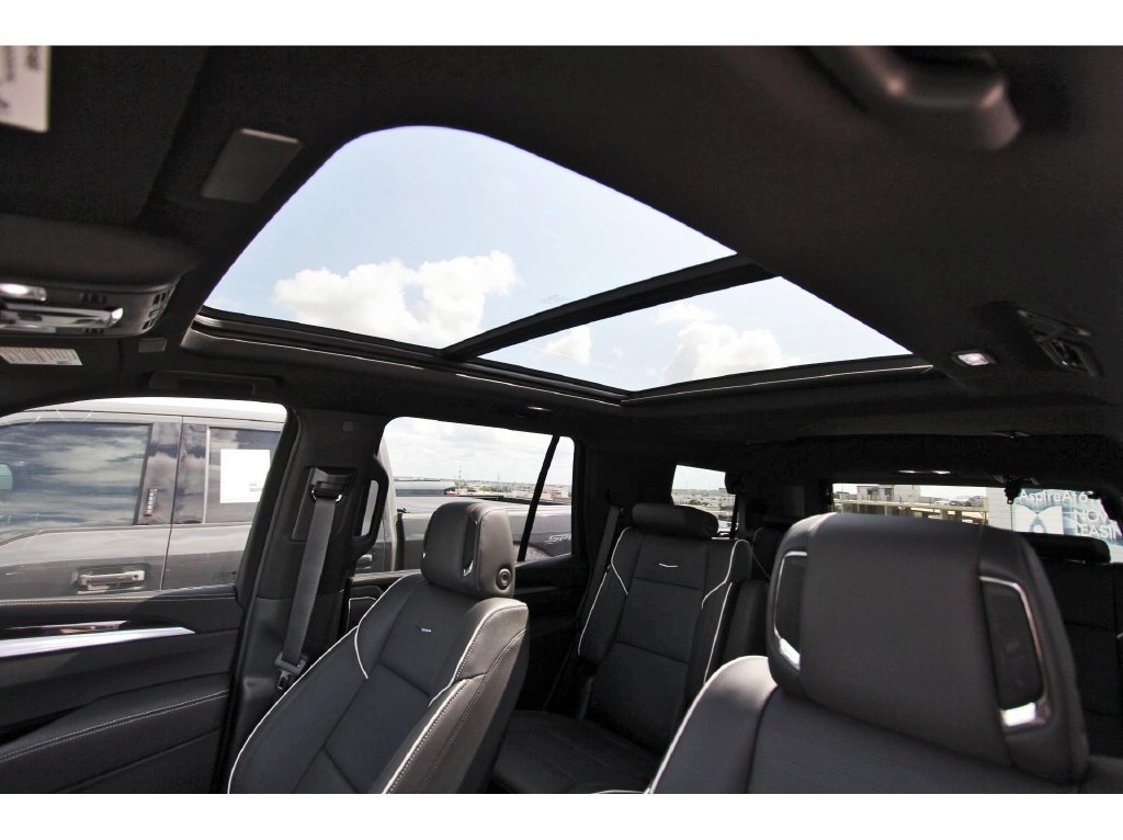 2027 Cadillac Escalade Luxury - Photo 24