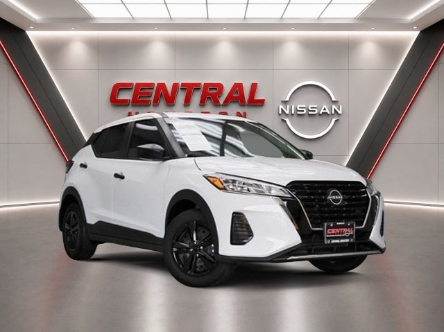 2025 Nissan KICKS PLAY