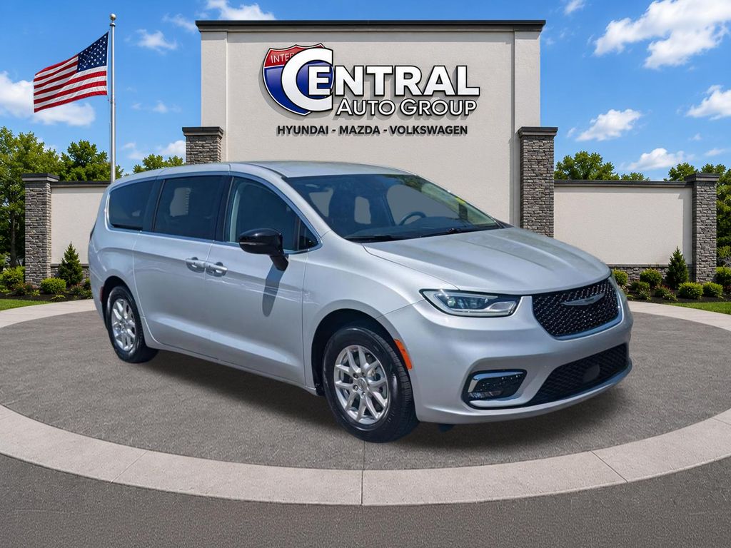 2024 Chrysler Pacifica