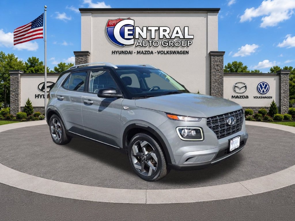 Certified 2023 Hyundai Venue Limited SUV