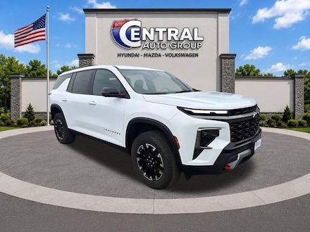 2024 Chevrolet Traverse Z71 SUV M3803A