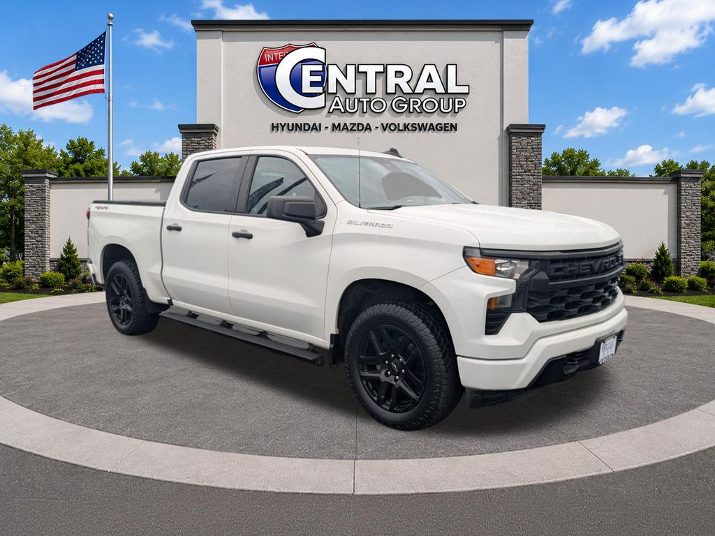 2023 Chevrolet Silverado 1500 Custom