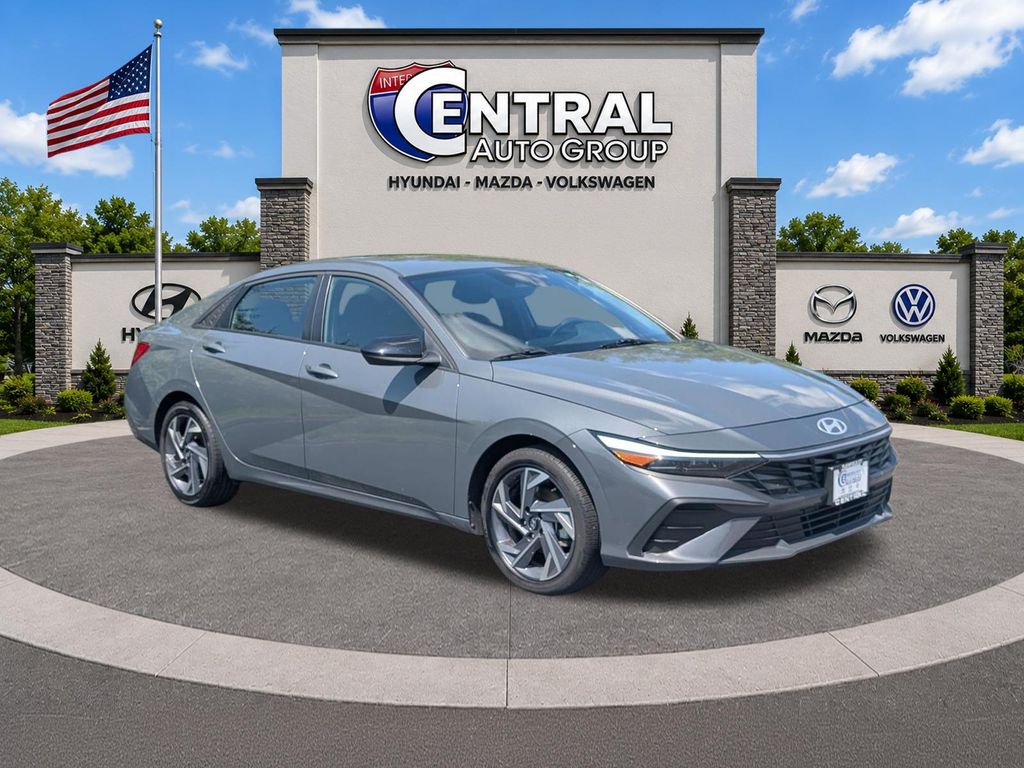 2025 Hyundai Elantra SEL