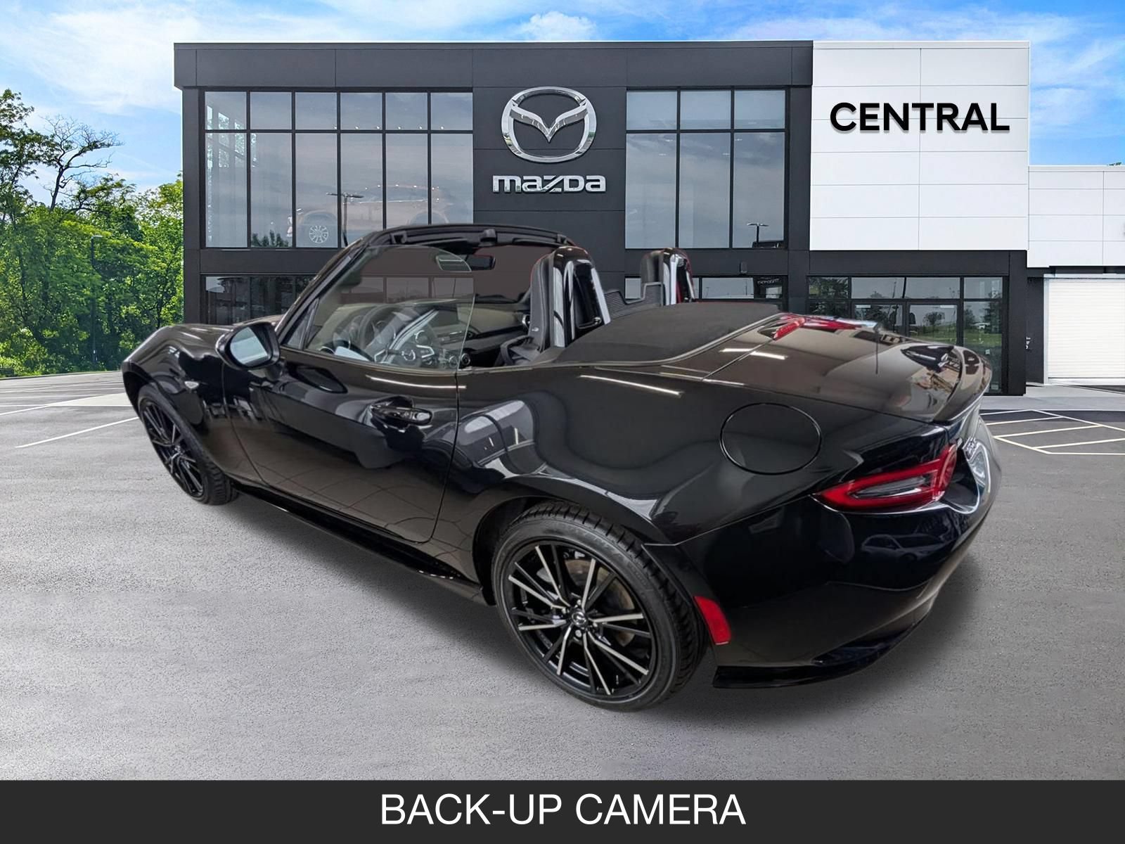 2025 Mazda MX-5 Miata Grand Touring - Photo 3