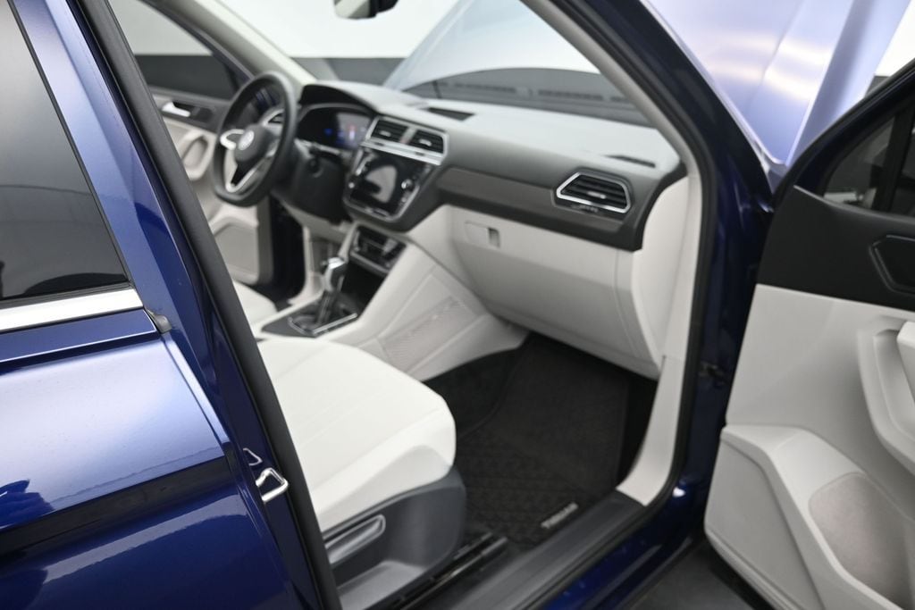 2023 Volkswagen Tiguan SE - Photo 21