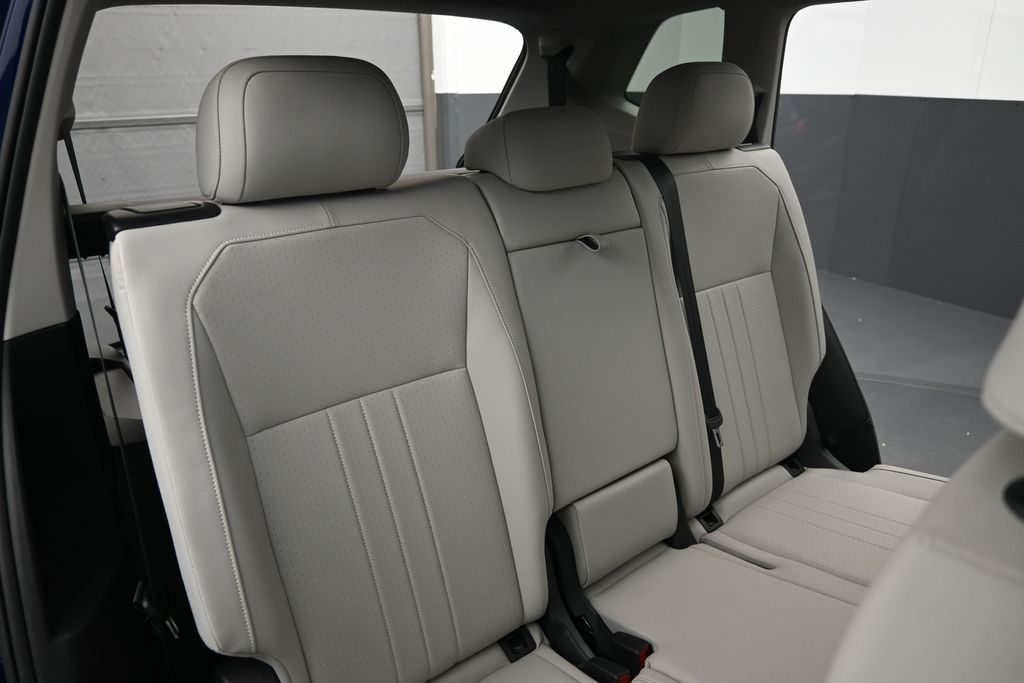 2023 Volkswagen Tiguan SE - Photo 31