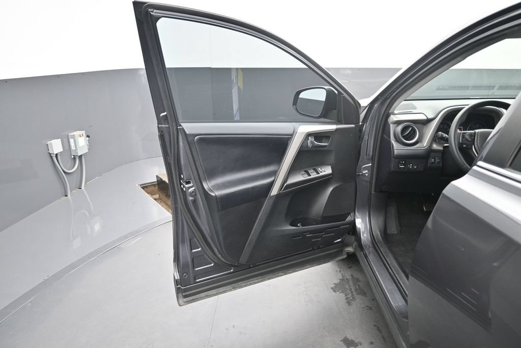 Used 2017 Toyota RAV4 XLE SUV