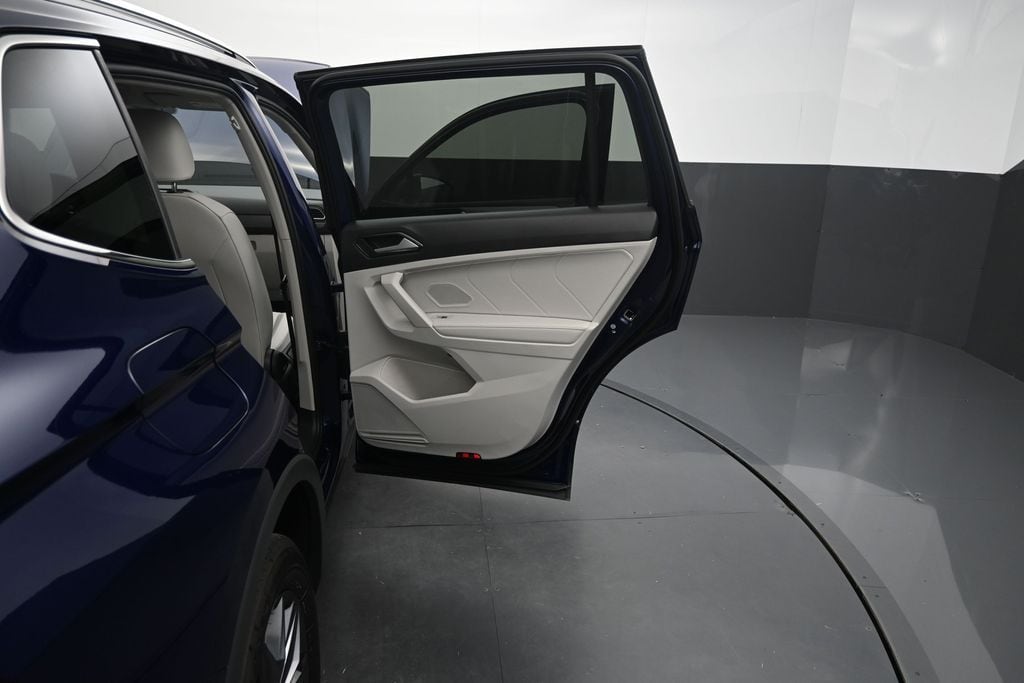 2023 Volkswagen Tiguan SE - Photo 28