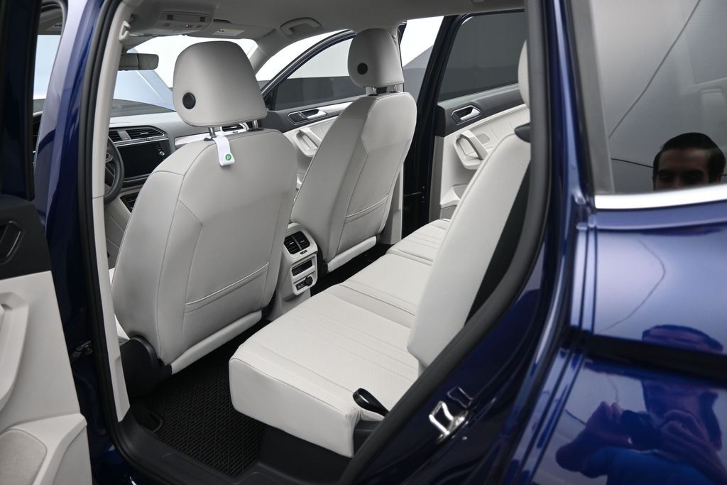 2023 Volkswagen Tiguan SE - Photo 25