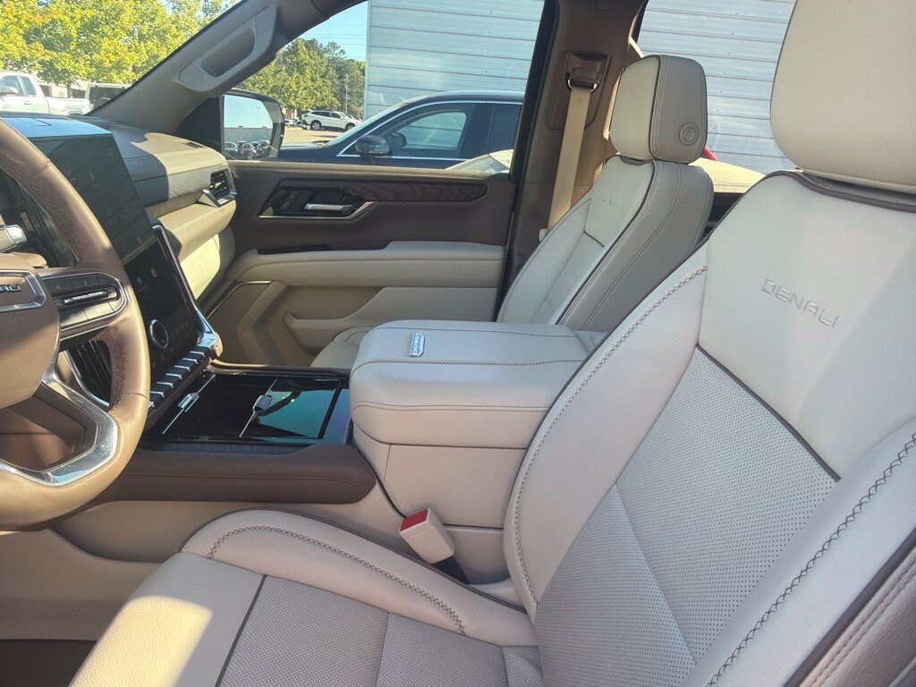Used 2025 GMC Yukon Denali SUV