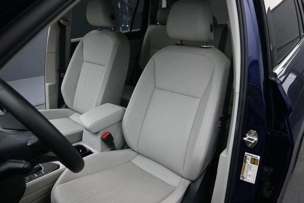 2023 Volkswagen Tiguan SE - Photo 11