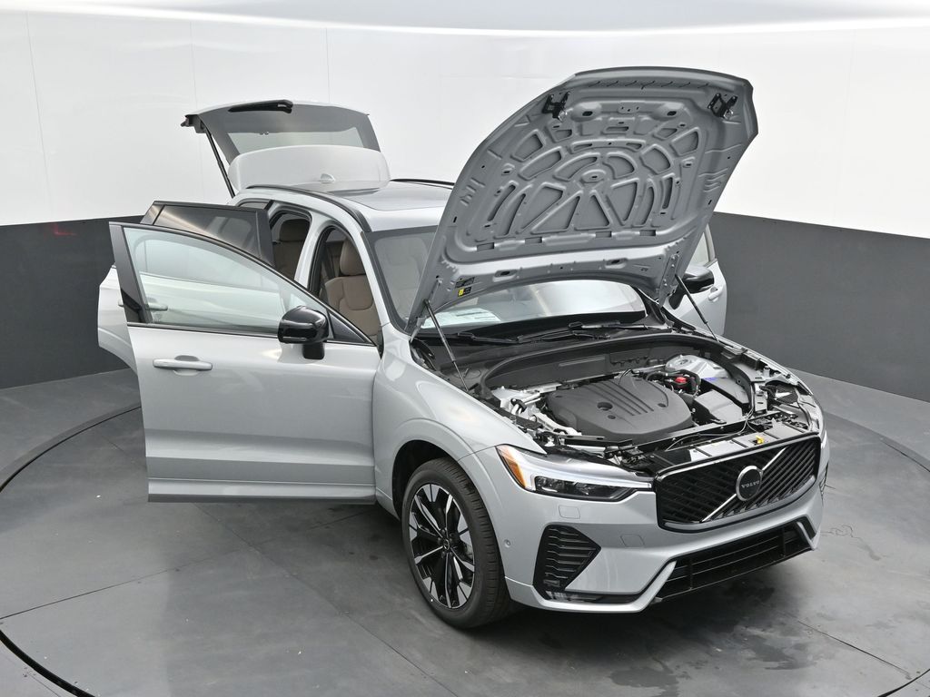 2026 Volvo XC60 Plus - Photo 58