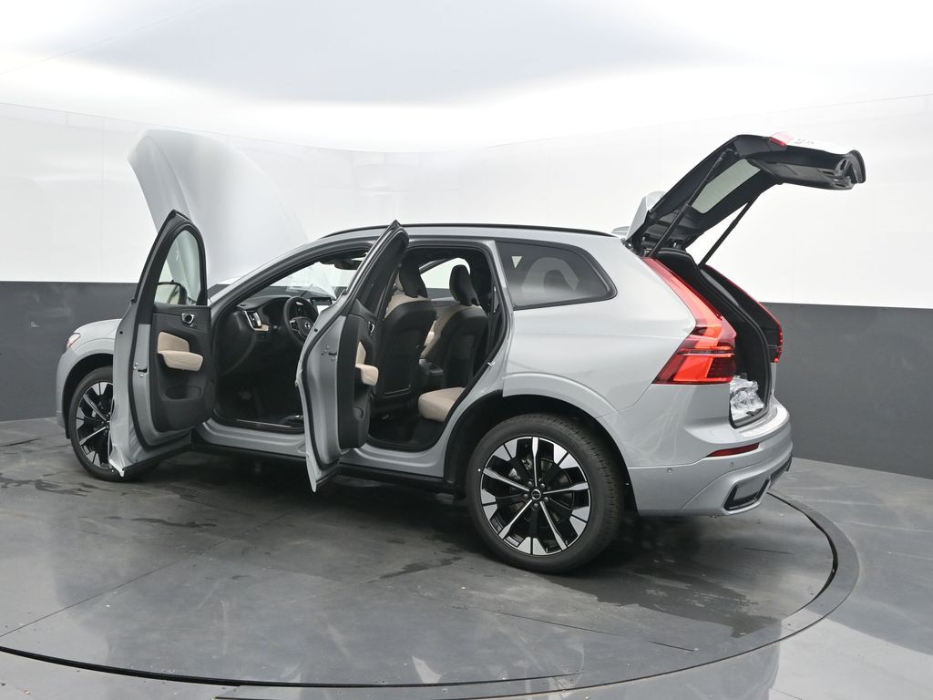 2026 Volvo XC60 Plus - Photo 54