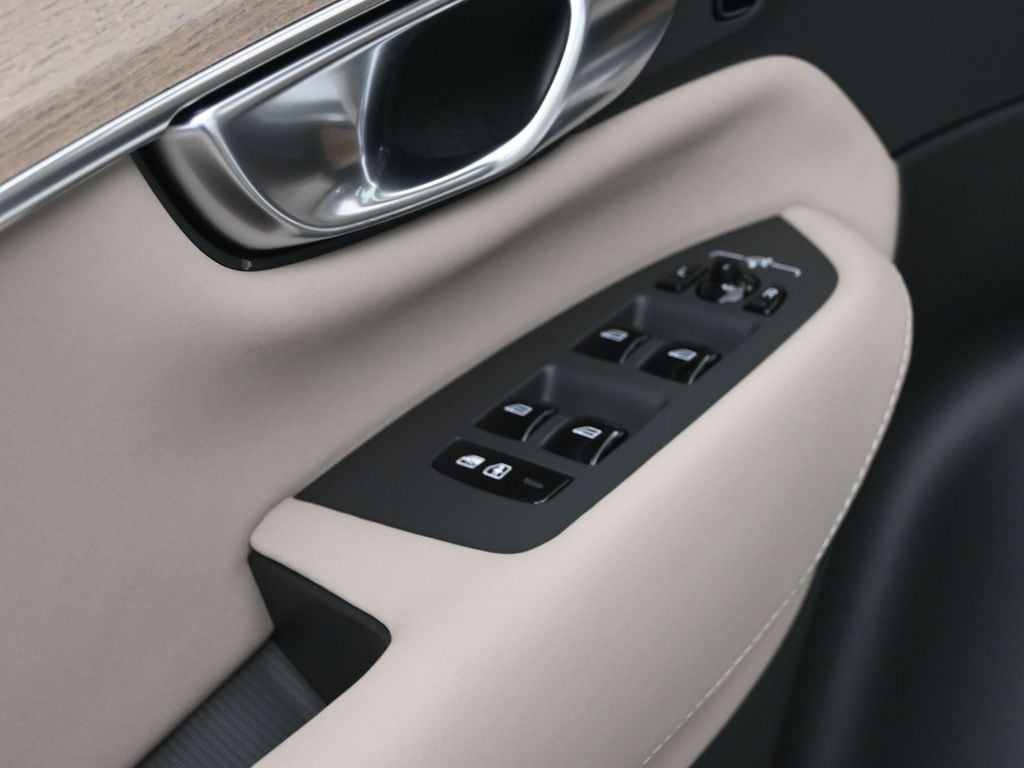 2026 Volvo XC90 Ultra - Photo 10