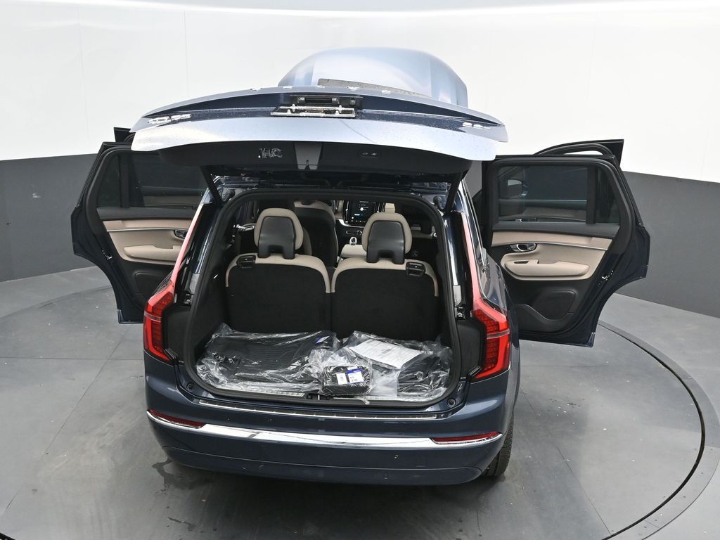 2026 Volvo XC90 Plus - Photo 57
