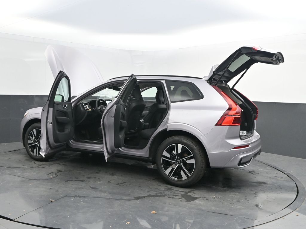 2026 Volvo XC60 Core - Photo 56
