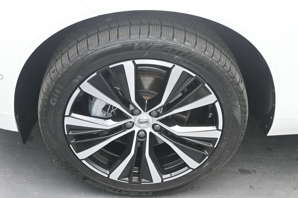Certified 2024 Volvo XC60 B5 Ultimate Dark Theme SUV
