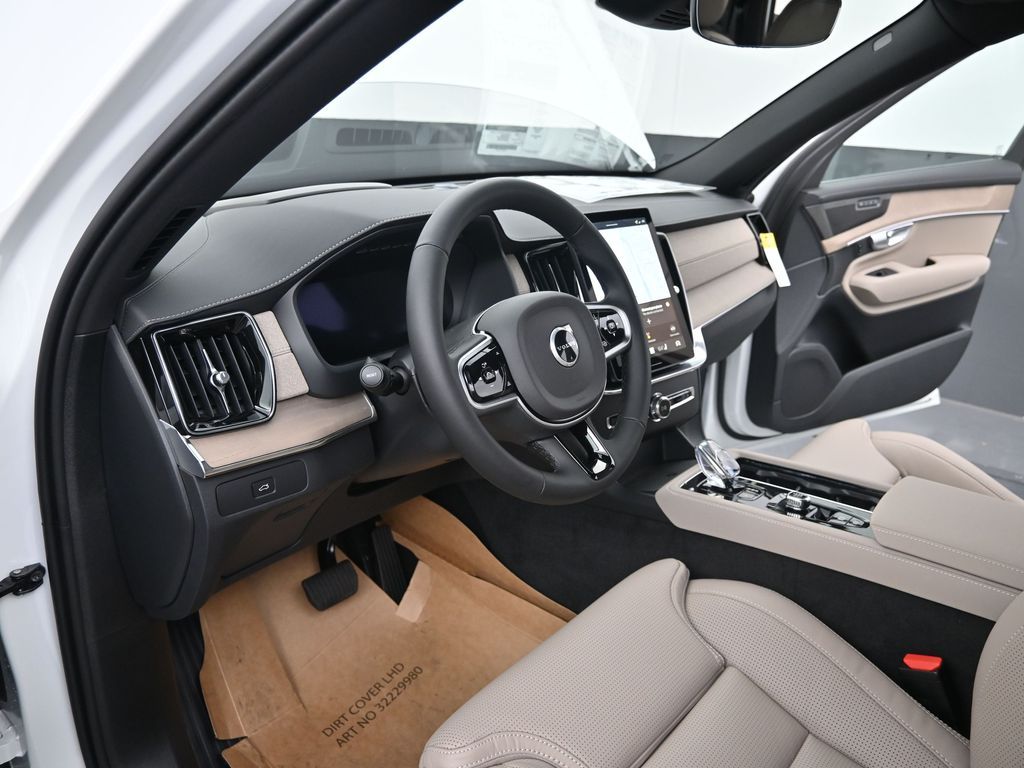 2026 Volvo XC90 Ultra - Photo 13