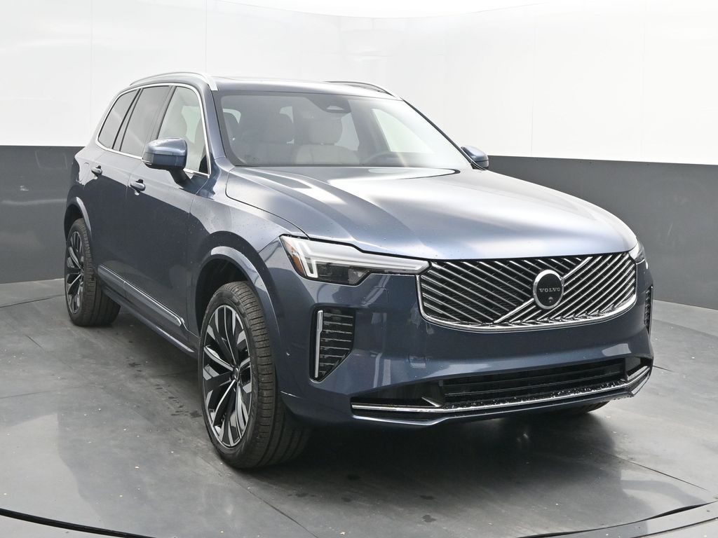 2026 Volvo XC90 Plus - Photo 8