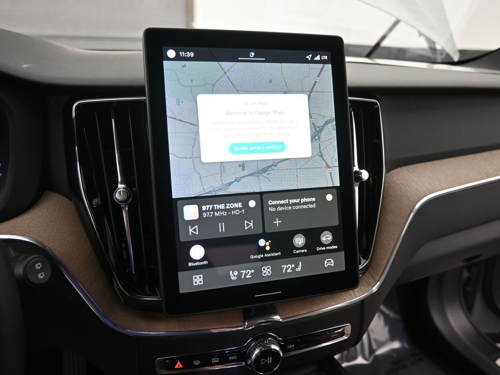 2026 Volvo XC60 Plus - Photo 22