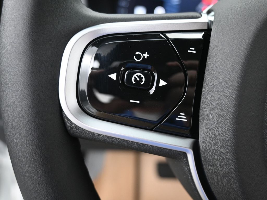 2026 Volvo XC90 Ultra - Photo 16