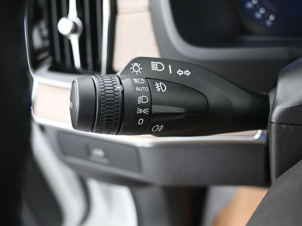 2026 Volvo XC90 Ultra - Photo 15