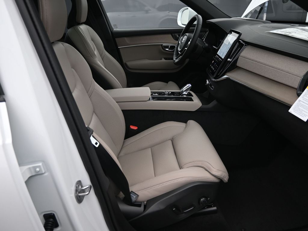 2026 Volvo XC90 Ultra - Photo 37