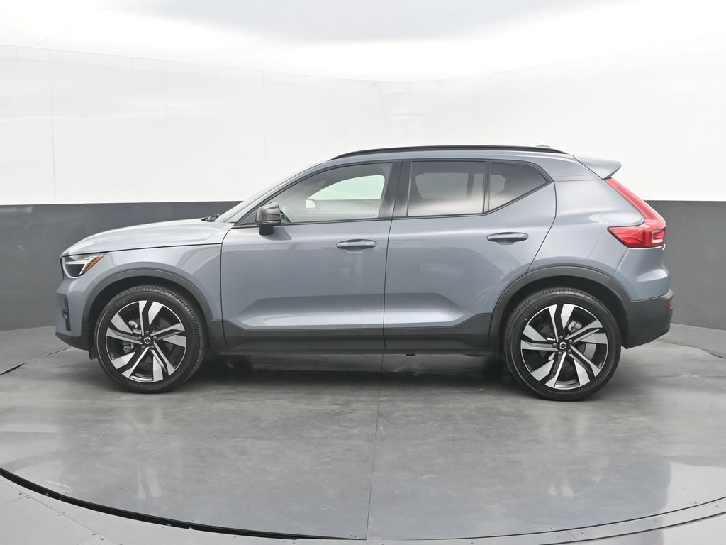 Certified 2023 Volvo XC40 B5 Plus Dark Theme SUV