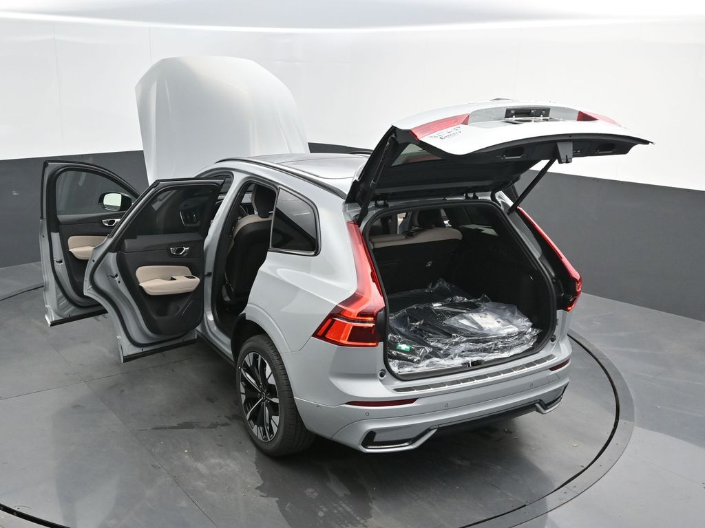 2026 Volvo XC60 Plus - Photo 57
