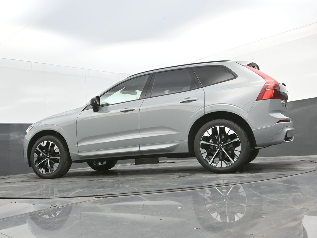 2026 Volvo XC60 Plus - Photo 46