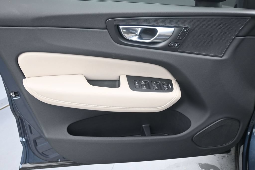 New 2026 Volvo XC60 B5 Plus SUV