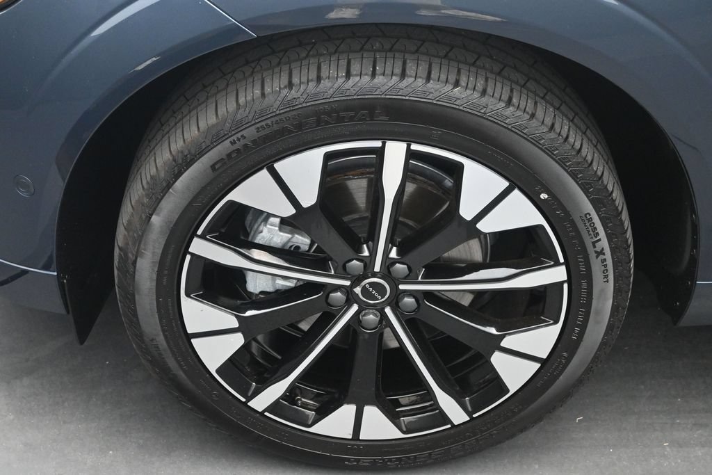 Certified 2026 Volvo XC60 B5 Plus SUV