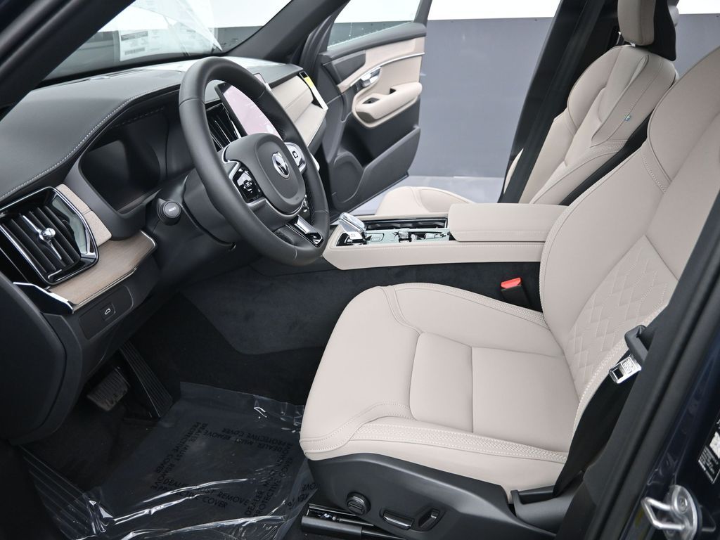 2026 Volvo XC90 Plus - Photo 12