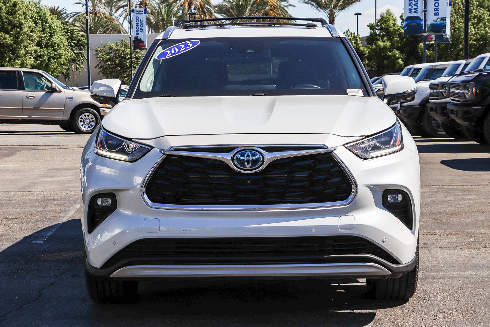 Used 2023 Toyota Highlander Hybrid Platinum Hybrid Platinum FWD