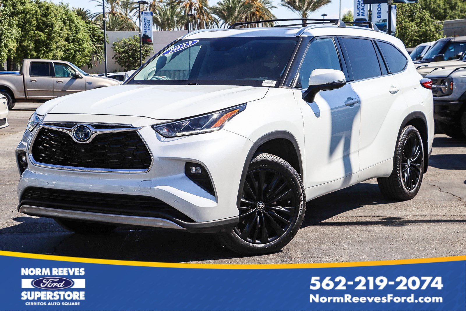 Used 2023 Toyota Highlander Hybrid Platinum Hybrid Platinum FWD