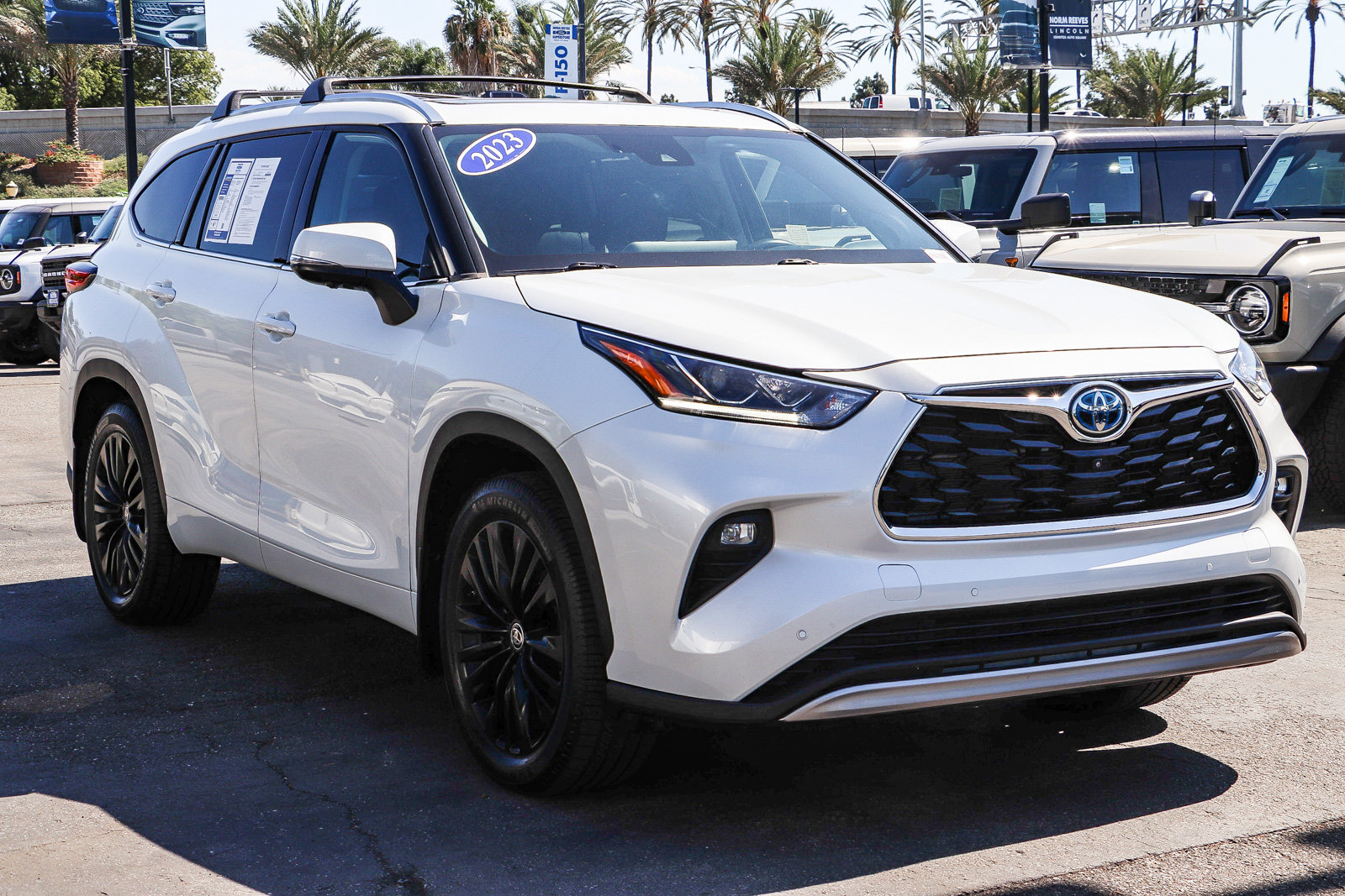 Used 2023 Toyota Highlander Hybrid Platinum Hybrid Platinum FWD