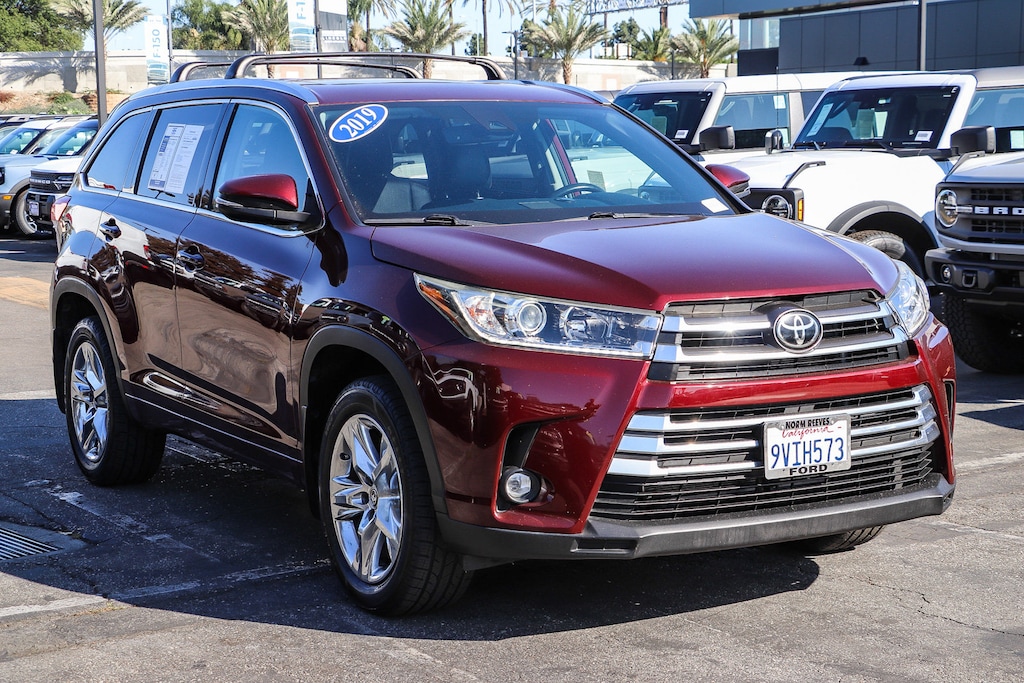 Used 2019 Toyota Highlander Limited Limited V6 FWD